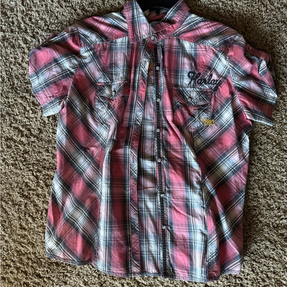 Women’s Harley Davidson shirt
